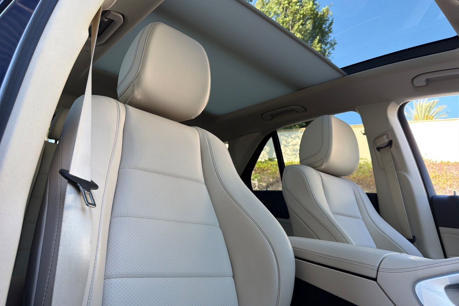 Certified Used 2024 Blue Mercedes-Benz GLE 350 image 10