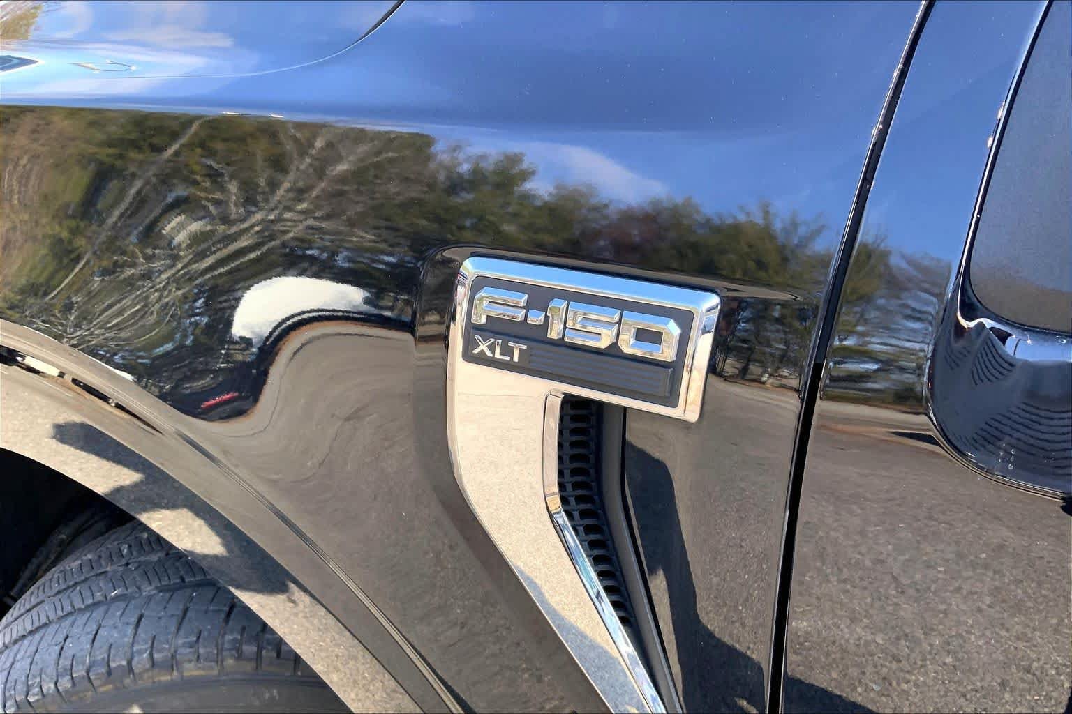 Used 2022 Agate Black Metallic Ford XLT image 19