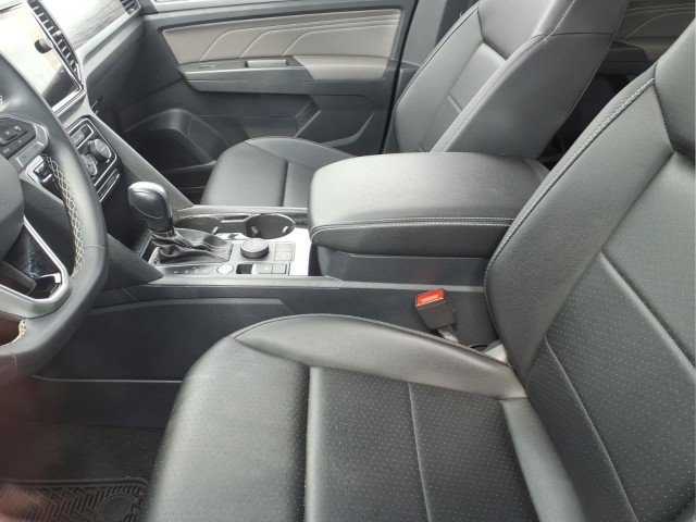 Certified Used 2023 Deep Black Pearl Volkswagen 2023 VOLKSWAGEN ATLAS CROSS SPORT 3.6L V6 SE W/TEC image 6