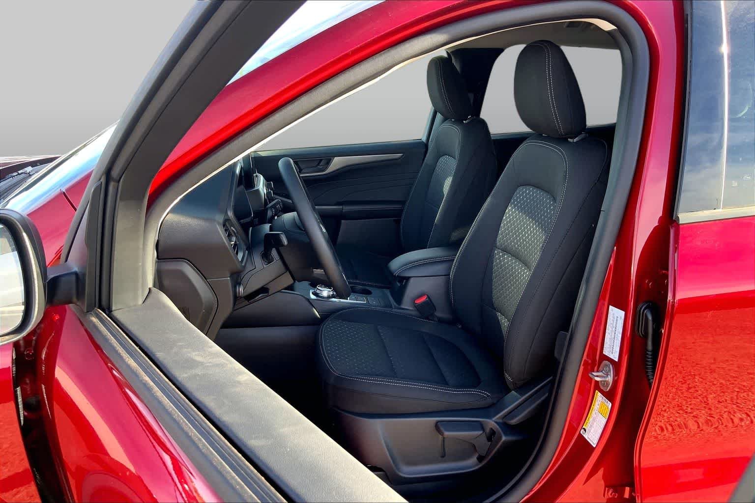 New 2026 Rapid Red Metallic Tinted Clearcoat Ford Active® image 9