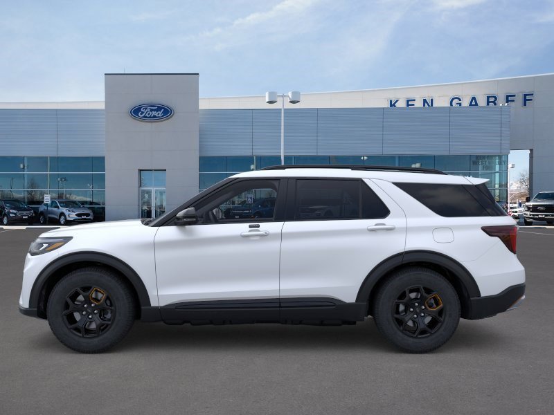 New 2026 Star White Metallic Tri-Coat Ford Tremor image 3