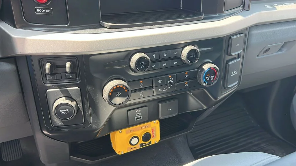New 2024 Oxford White Ford F-450® XL image 14