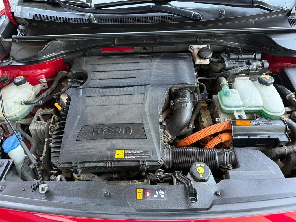 Used 2018 Red Kia Touring image 13