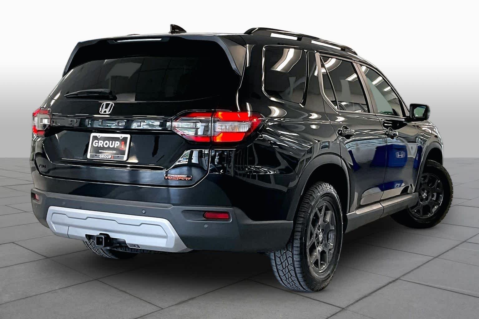 Used 2025 Crystal Black Pearl Honda TrailSport image 13