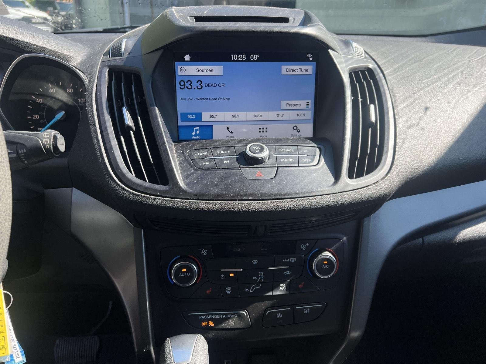 Used 2017 Shadow Black Ford SE image 12