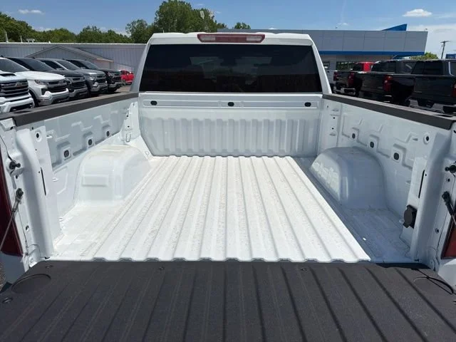 New 2026 Summit White Chevrolet LT (2FL) image 15