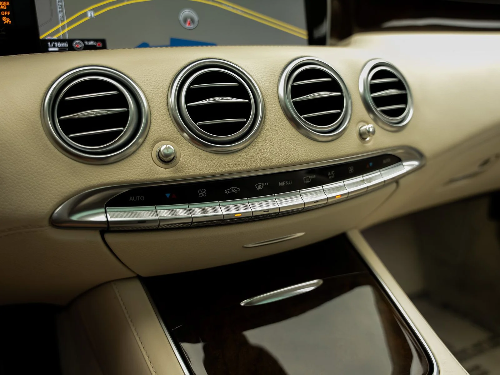 Used 2015 White Mercedes-Benz S 550 image 49