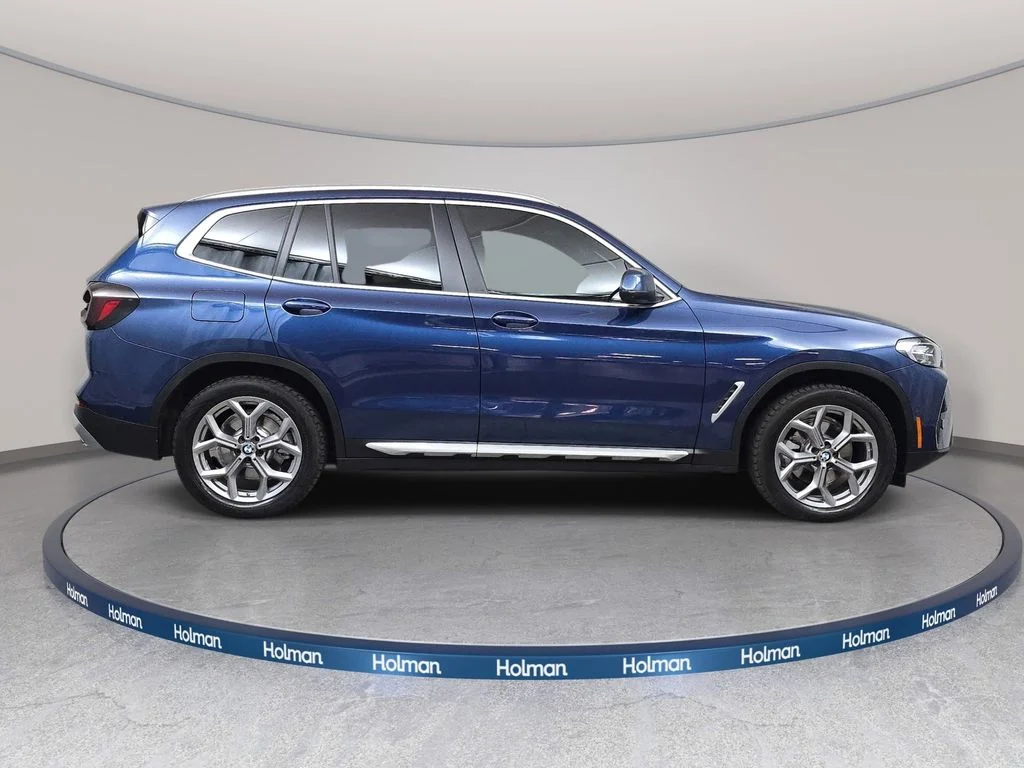 Used 2023 Phytonic Blue Metallic BMW xDrive30i image 4