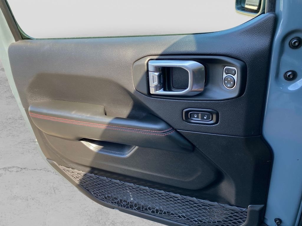 Used 2025 Gray Jeep Rubicon image 27