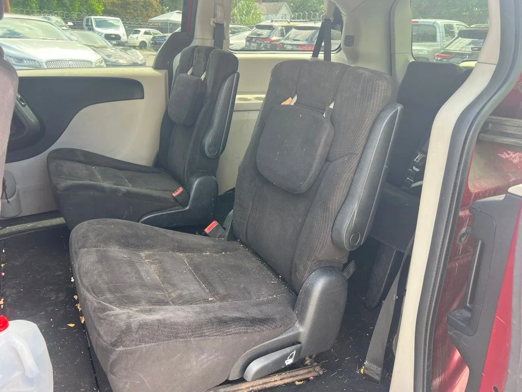 Used 2014 Red Dodge SXT image 8