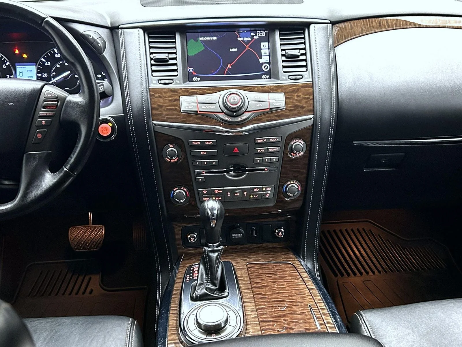 Used 2019 Gray Nissan Platinum image 13