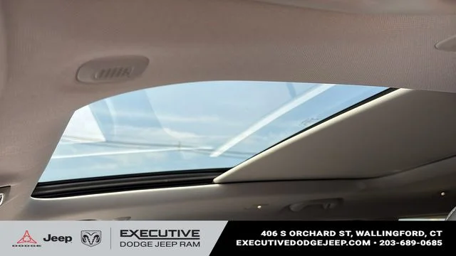 Used 2023 White Jeep Limited image 11