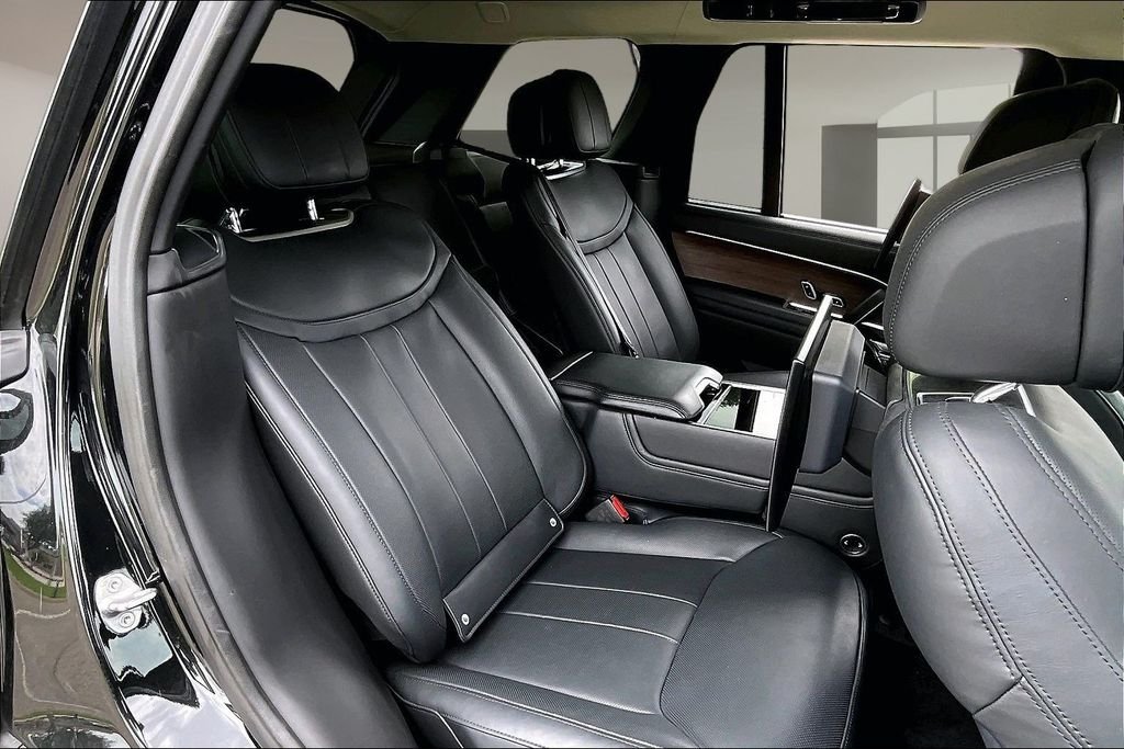 Used 2023 Black Land Rover Autobiography image 27