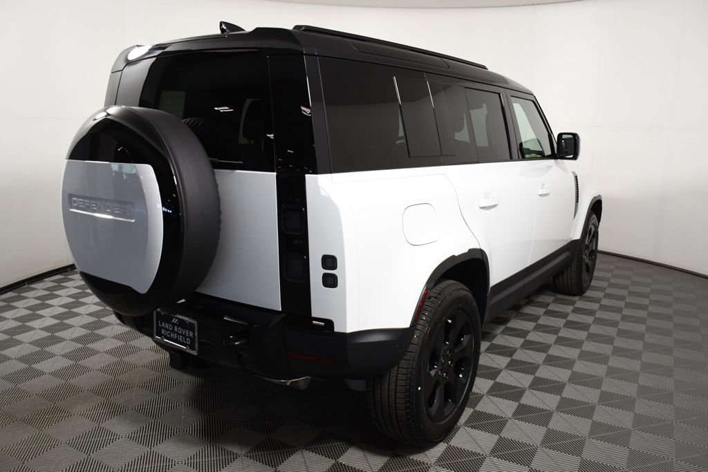 New 2026 Fuji White Land Rover S image 6