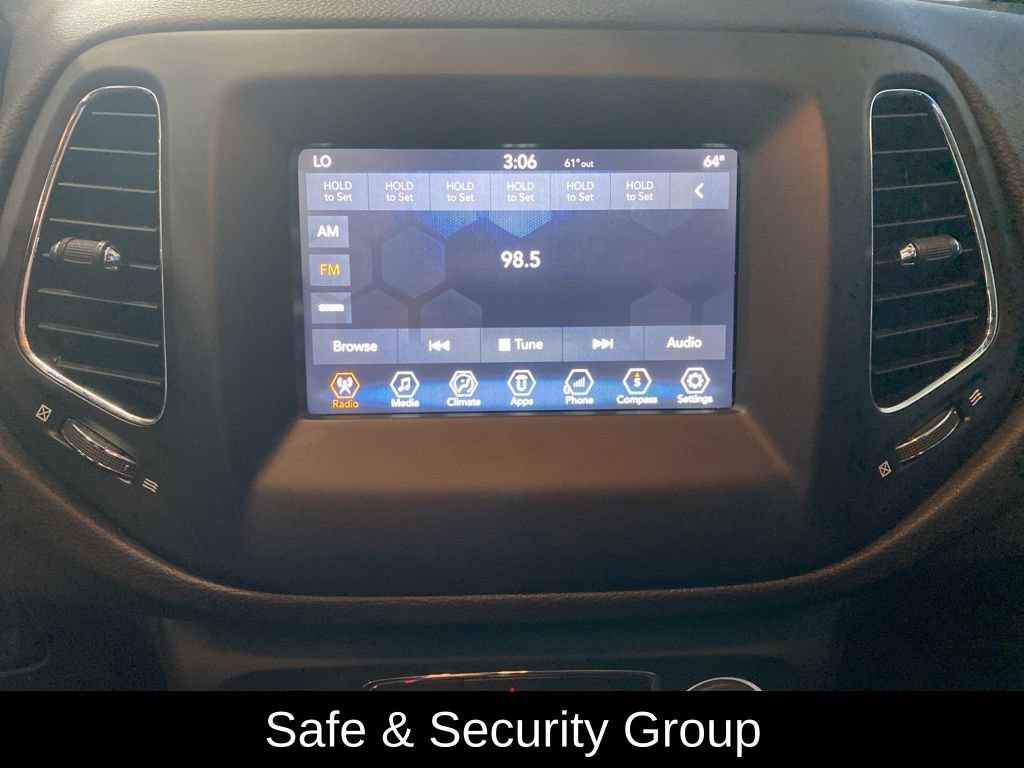 Used 2018 Jeep Compass Latitude with VIN 3C4NJDBB8JT463825 for sale in Monticello, Minnesota