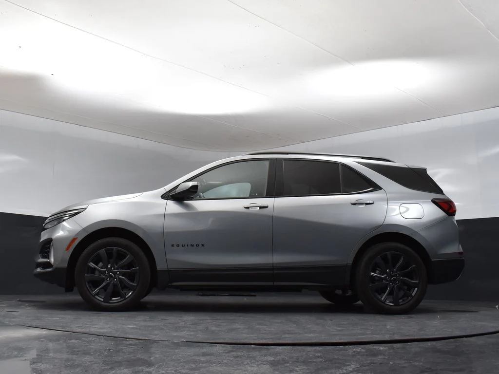 Used 2023 Gray Chevrolet RS image 9