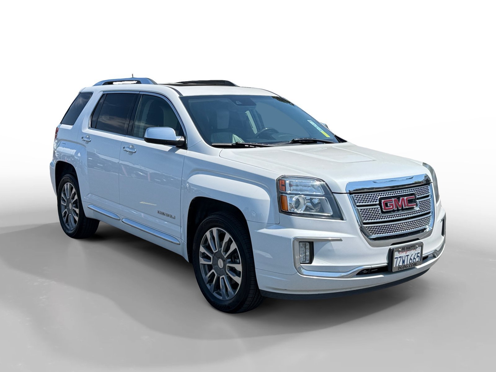 Used 2016 White Frost GMC Denali image 7