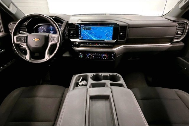 Used 2023 Black Chevrolet LT image 18