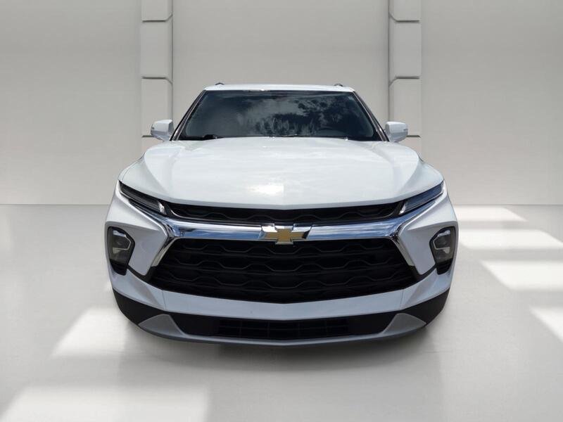 Used 2023 Summit White CHEVROLET FWD 4DR LT W/3LT image 8
