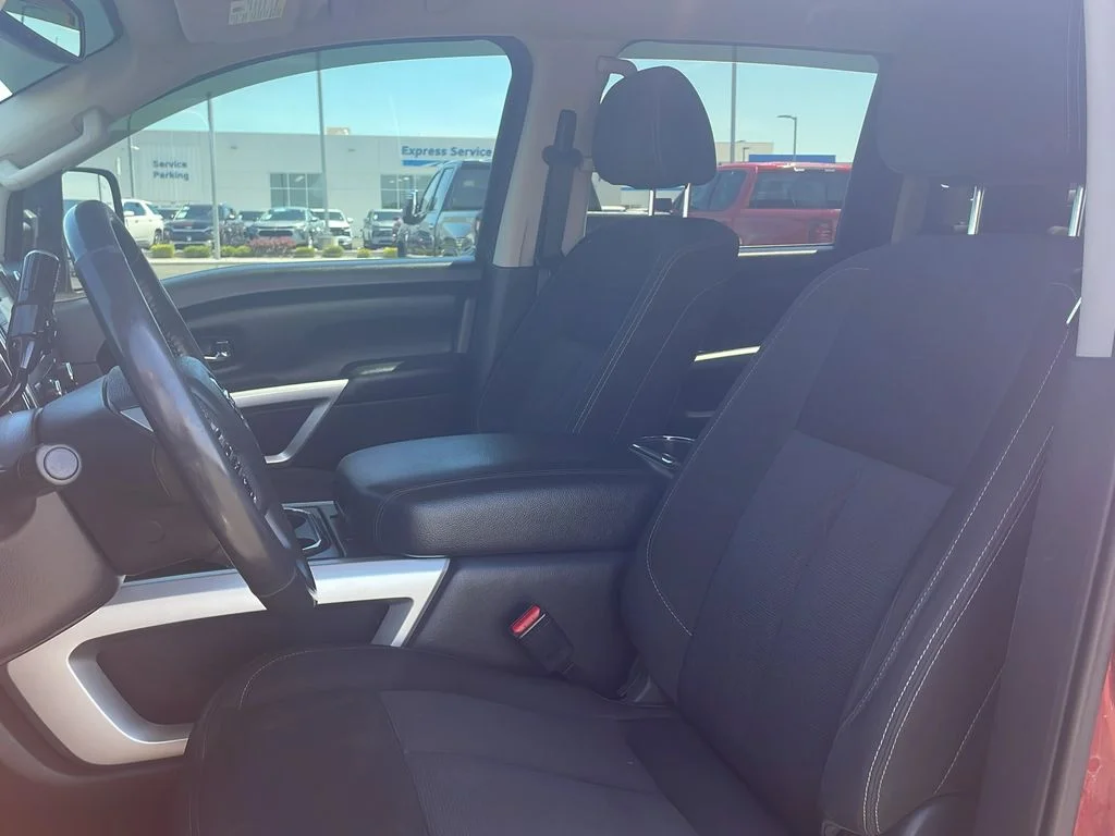 Used 2017 Cayenne Red Nissan SV image 11
