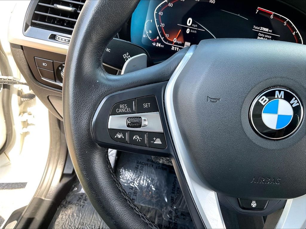 Used 2021 White BMW xDrive30i image 23