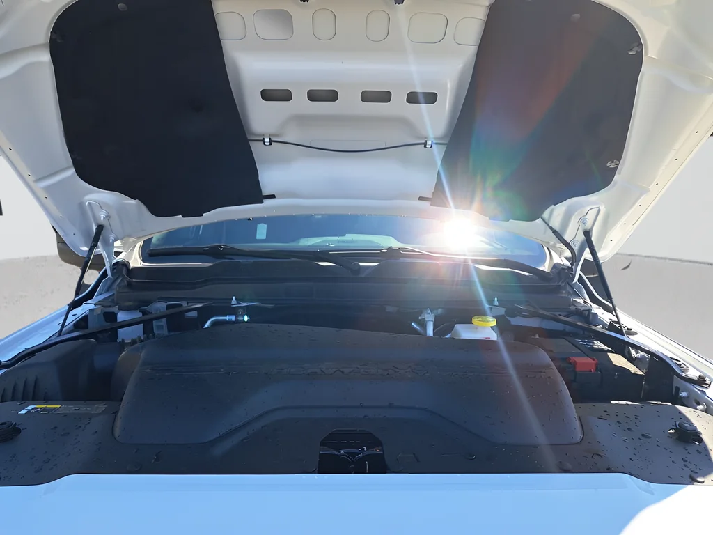 New 2026 Bright White Clear-Coat Exterior Paint RAM  image 12