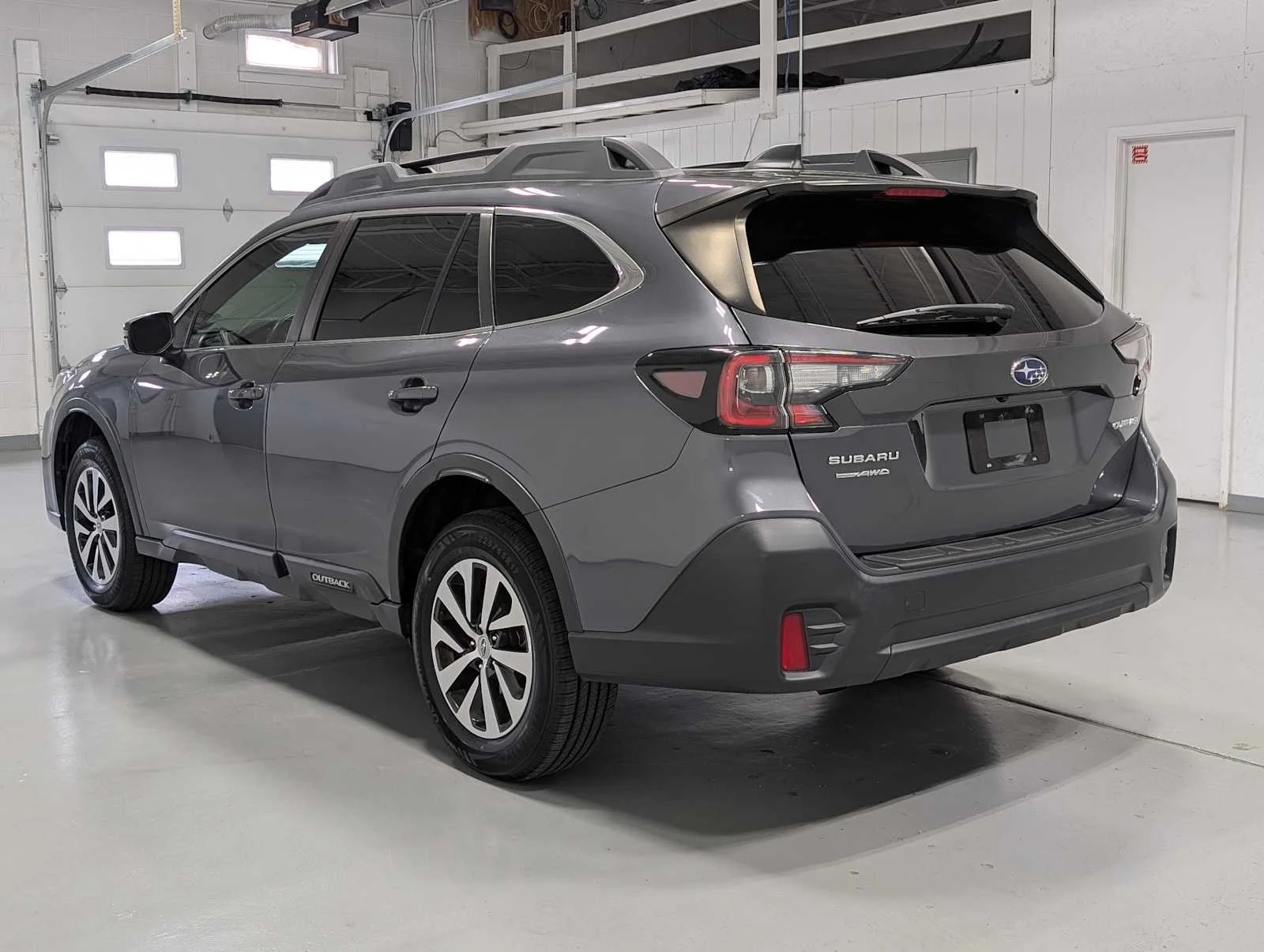 Used 2021 Magnetite Gray Metallic Subaru Premium image 10