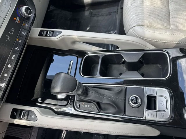 Used 2020 Green Kia EX image 27