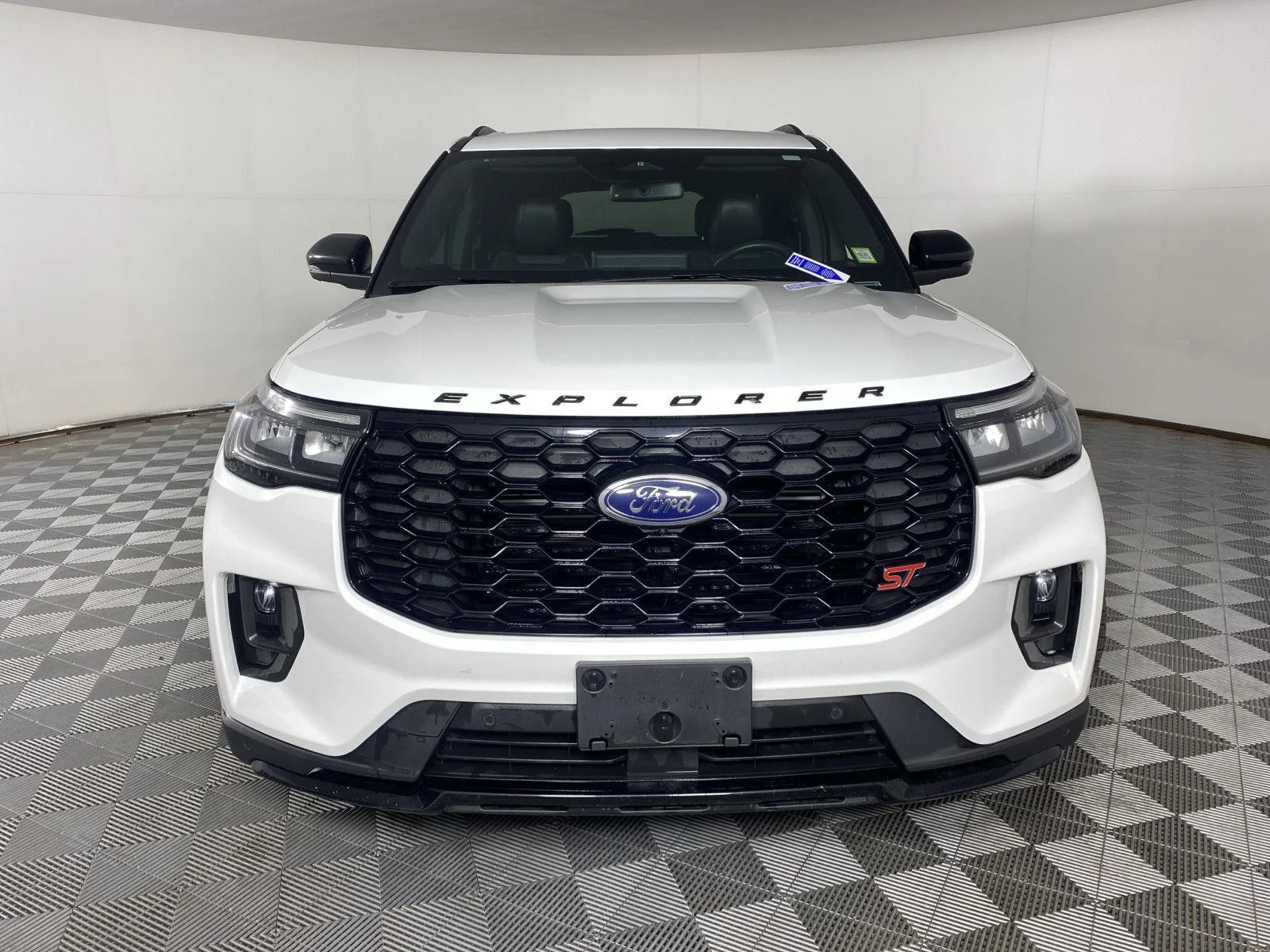 Used 2025 Star White Metallic Tri-Coat Ford ST image 5
