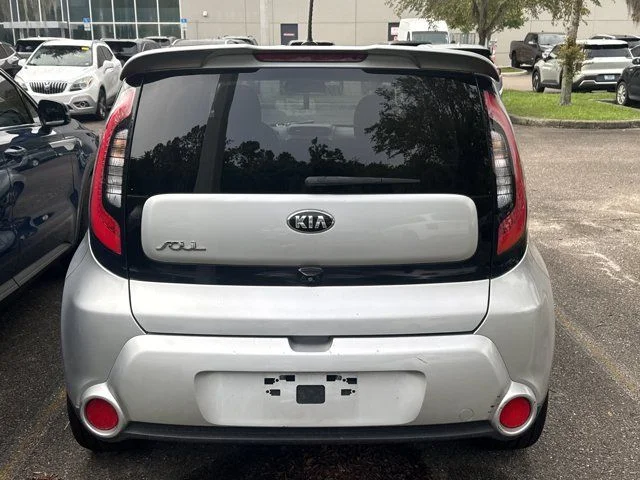 Used 2015 Silver Kia Exclaim image 5