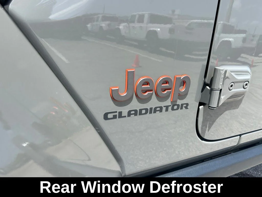 Used 2022 Gray Jeep Mojave image 21