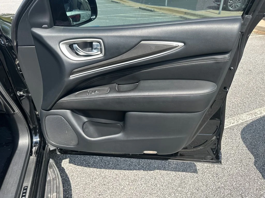 Used 2020 Black INFINITI LUXE image 12
