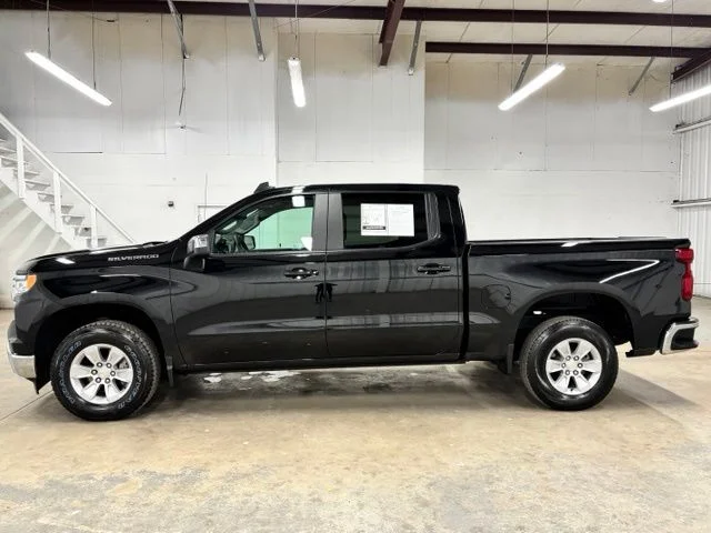 Used 2026 Black Chevrolet LT image 4