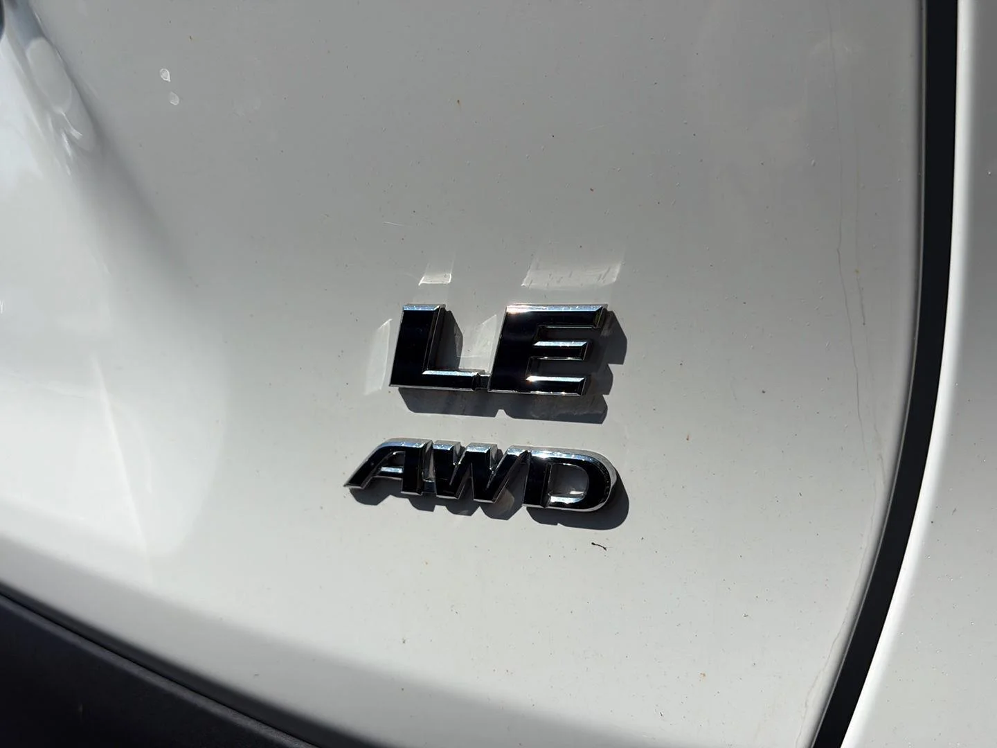 Used 2023 Ice Cap Toyota LE image 15