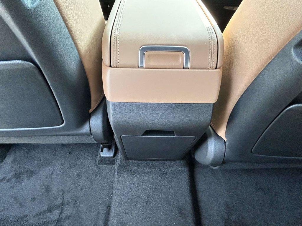 New 2027 White Hyundai Limited FWD image 37