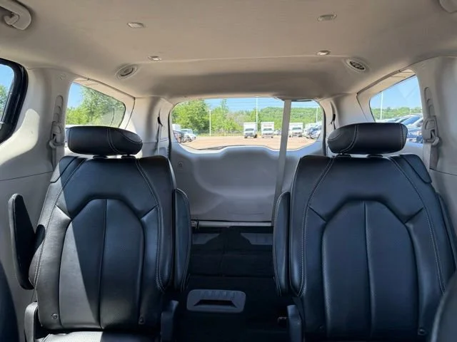 Used 2023 Black Chrysler Touring L image 30