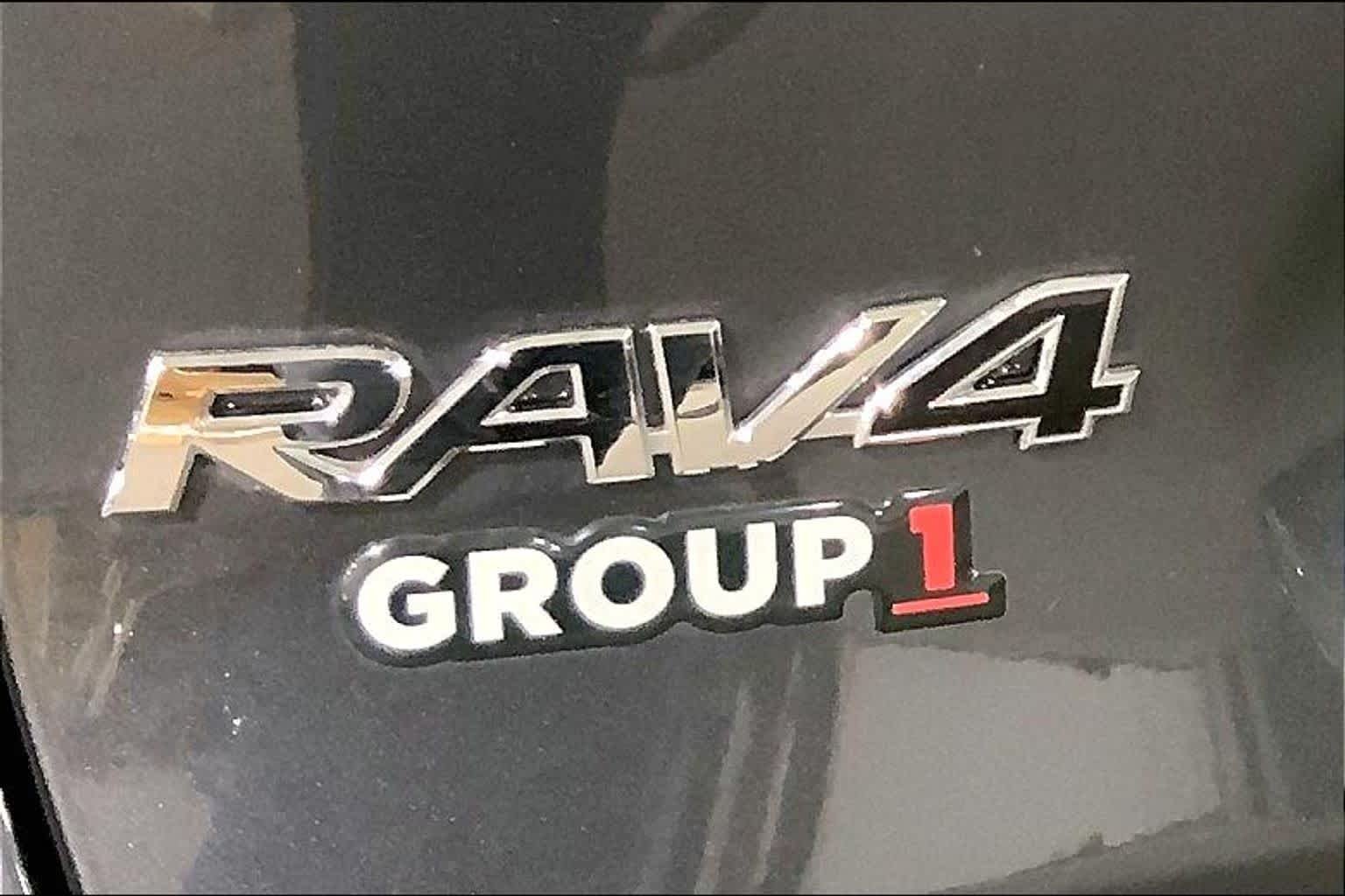 Used 2025 Magnetic Gray Metallic Toyota XLE Premium image 31