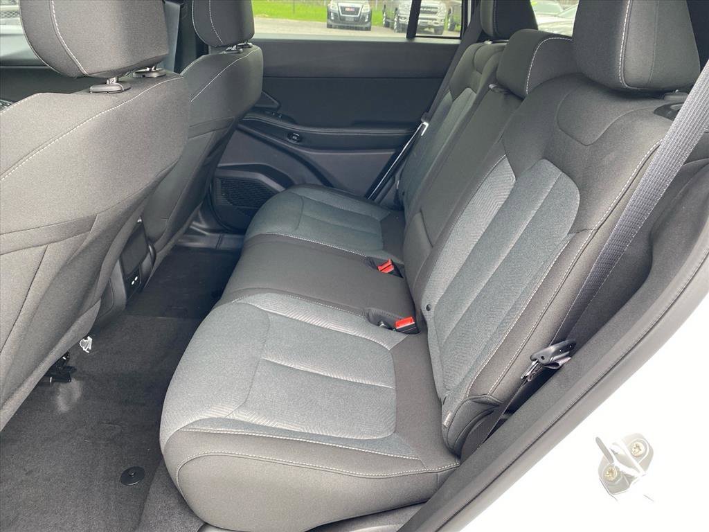 New 2026 Bright White Clear-Coat Exterior Paint Jeep Laredo image 13
