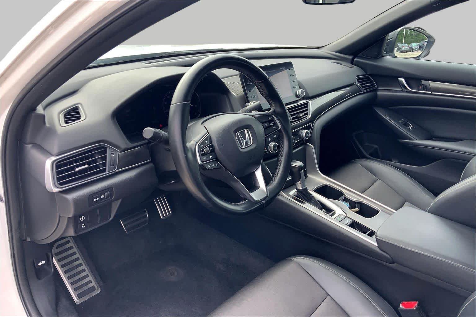 Used 2022 Platinum White Pearl Honda Sport image 16