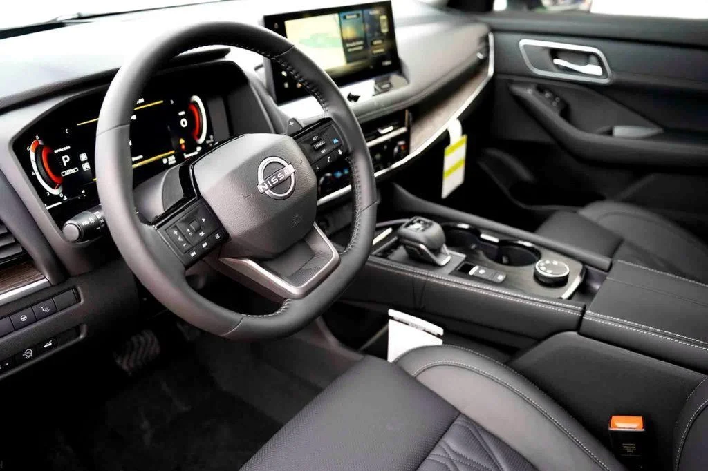 New 2026 Gold Nissan Platinum image 10