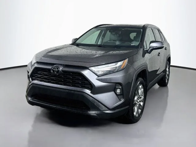 Used 2024 Magnetic Gray Metallic Toyota XLE Premium image 5