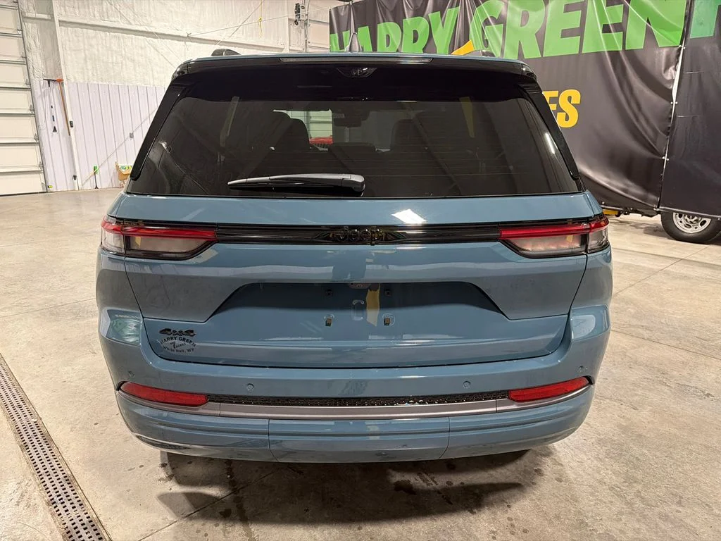 New 2026 Steel Blue Exterior Paint Jeep Limited Reserve image 7