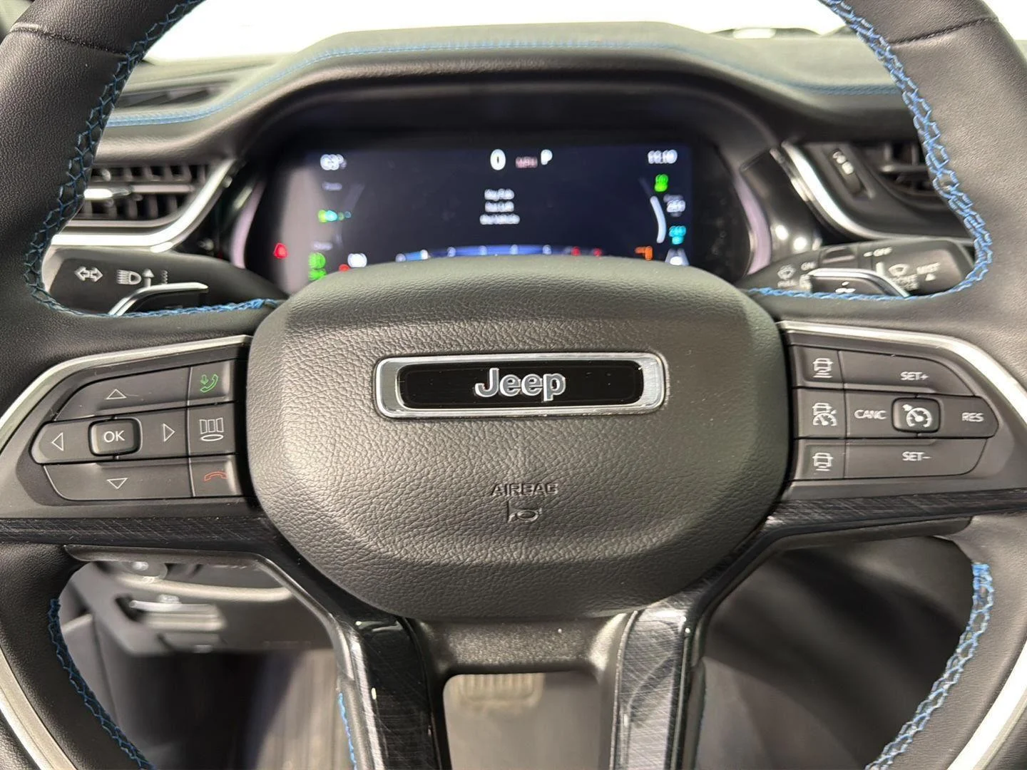 Used 2023 Bright White Clearcoat Jeep Trailhawk image 44