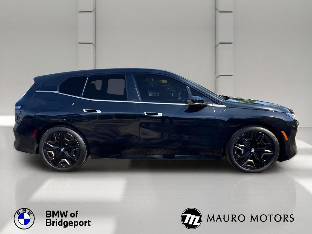 Used 2023 Black BMW M60 image 7