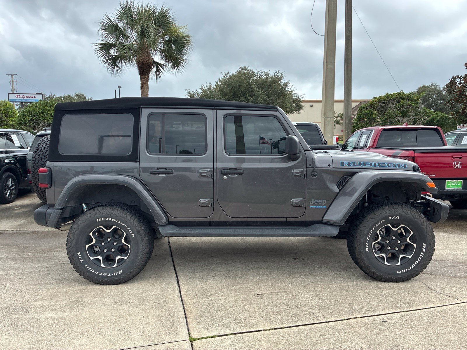 Used 2021 Gray Jeep Unlimited Rubicon 4xe image 6