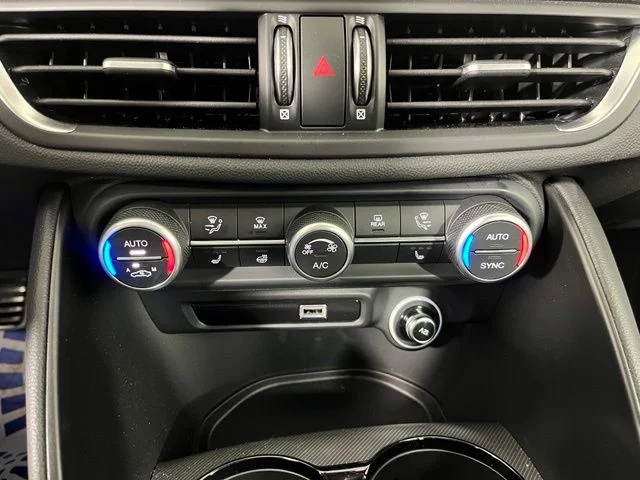 2026 Alfa Romeo Giulia Base - Photo 36