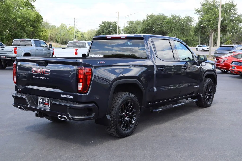 Used 2024 Gray GMC Elevation image 9