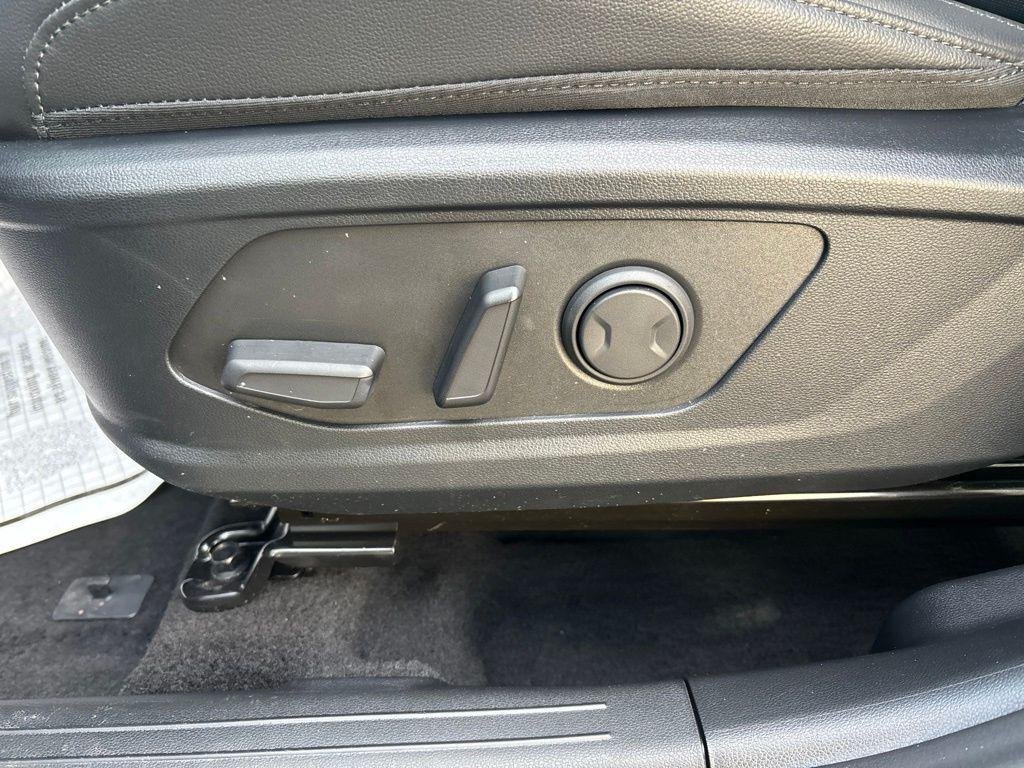 New 2026 Green Hyundai SEL AWD image 19