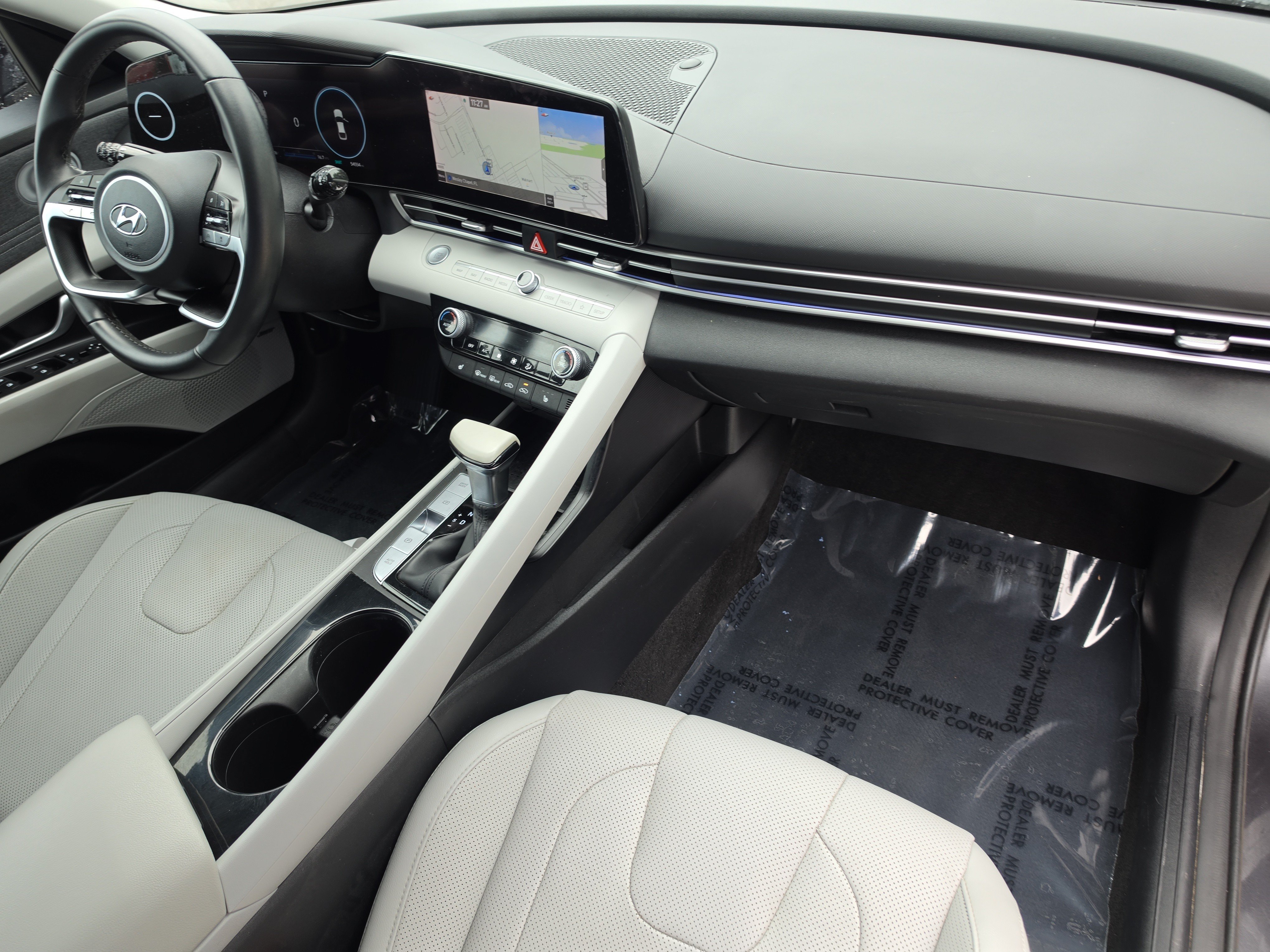 Used 2022 Portofino Gray Hyundai Limited image 11