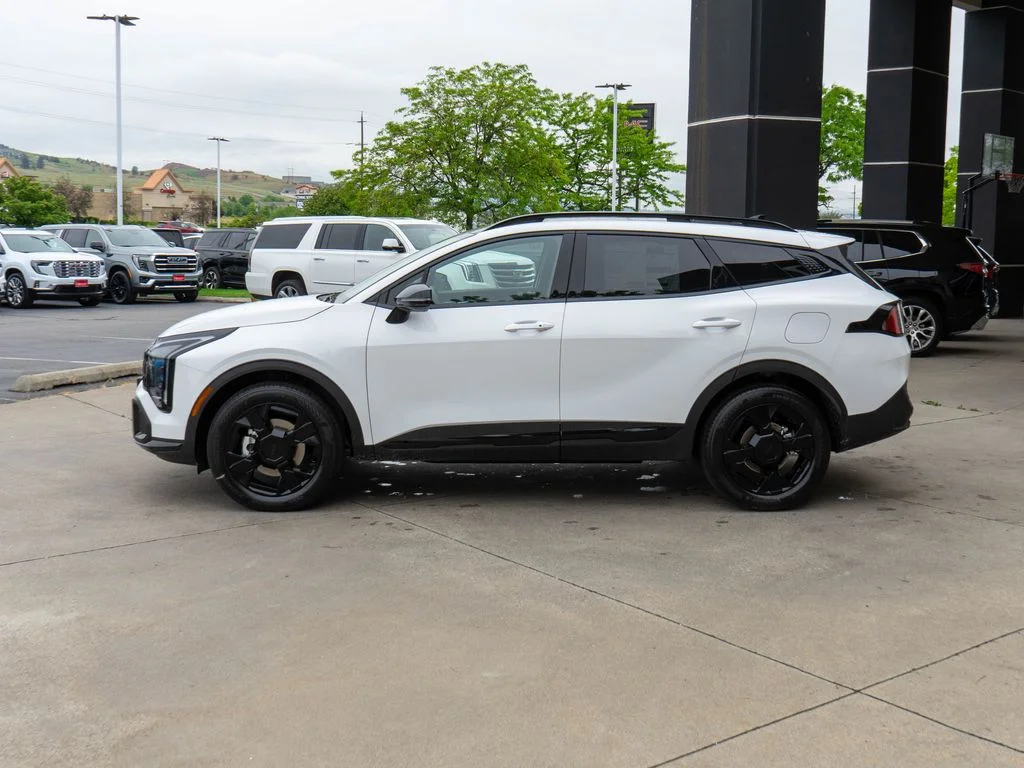 New 2026 White Kia X-Line image 4